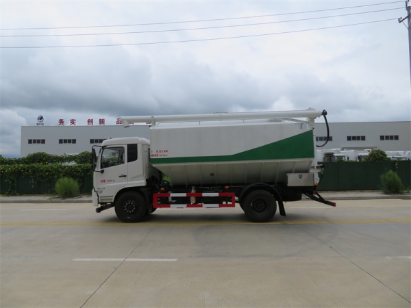 24方12噸飼料車(chē)-單橋天錦