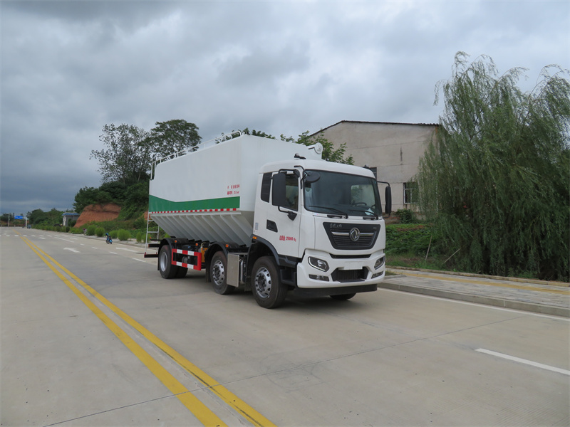 34方17噸飼料車(chē)-天錦三軸