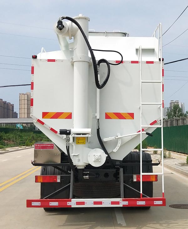 龍牧雙星牌LMX5310ZSLDF6型散裝飼料運輸車